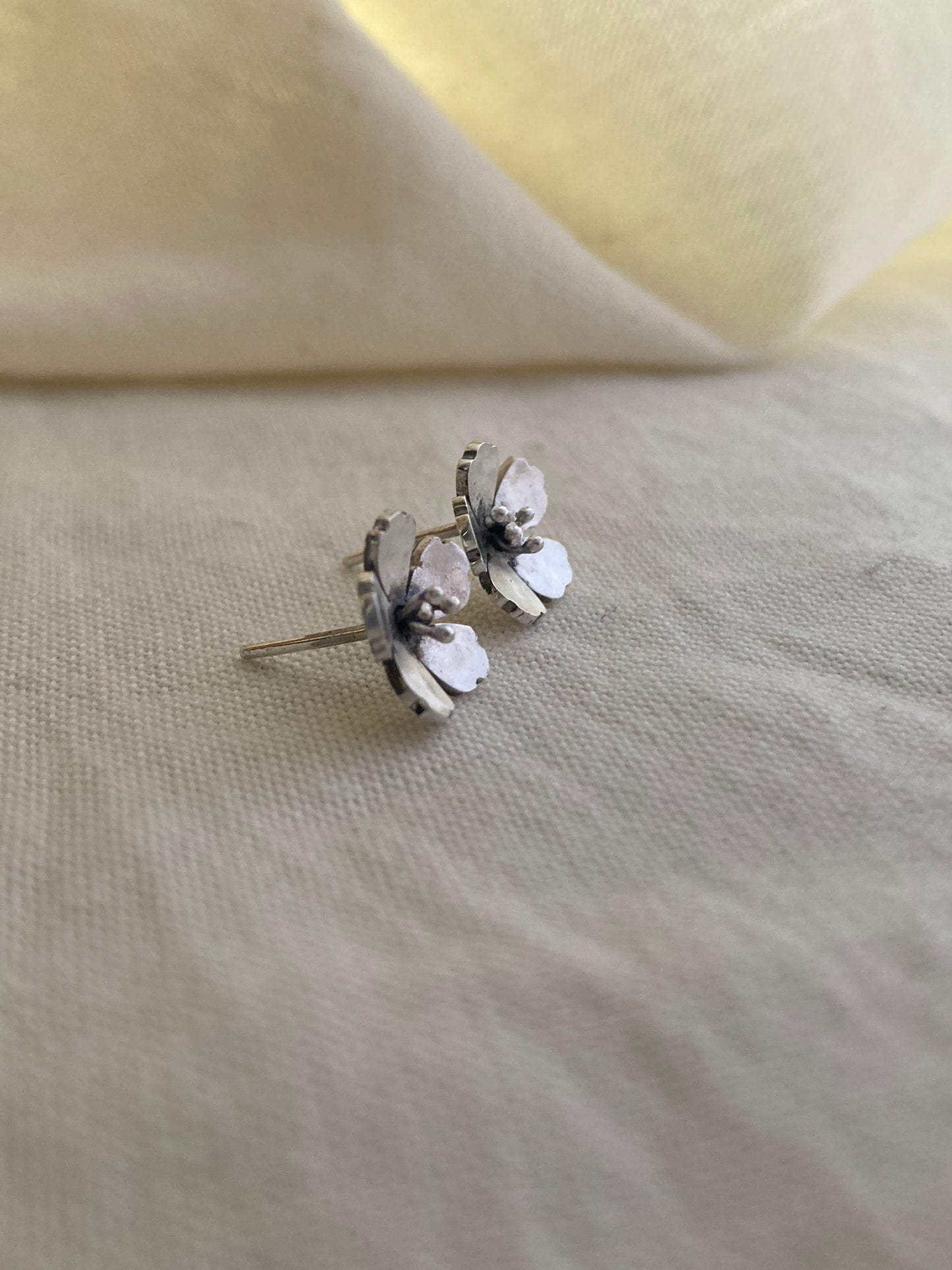 Sterling Silver Flower Earrings, inspired by the Duwweltjie Flower