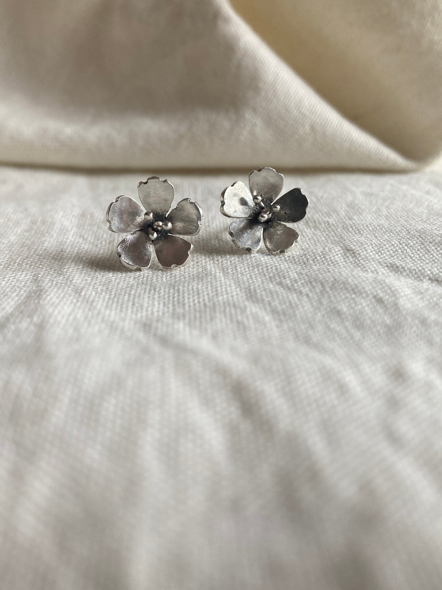 Sterling Silver Flower Earrings, inspired by the Duwweltjie Flower