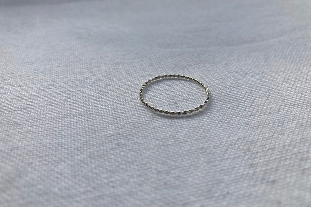 Twisted Wire Rings - assorted