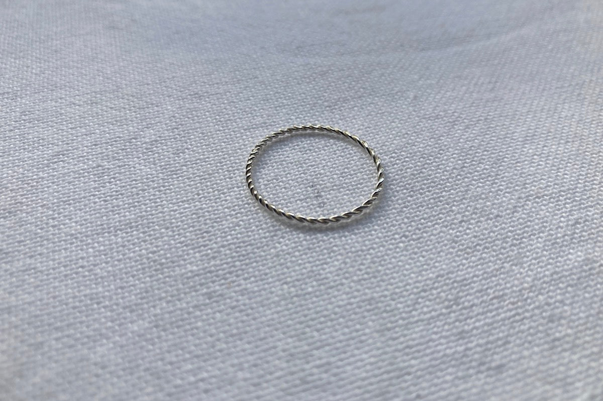 Twisted Wire Rings - assorted