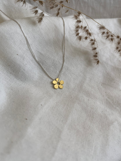 Daisy Charm