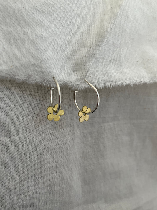 Daisy Charm