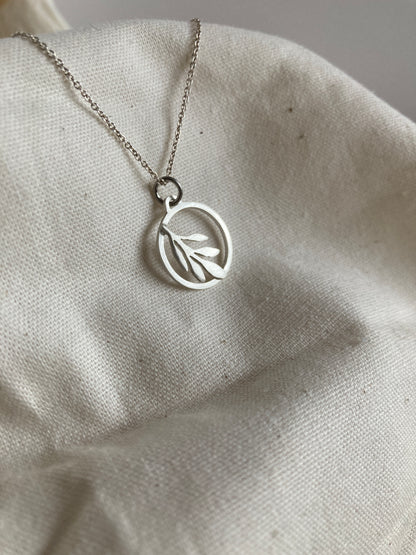 Sterling Silver Circle with Olive Leaves Pendant