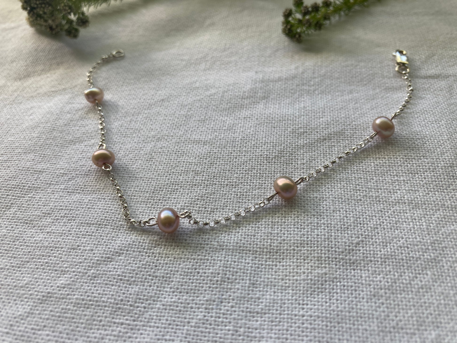 Sterling Silver Chain Bracelet with 5 Pink Pearls