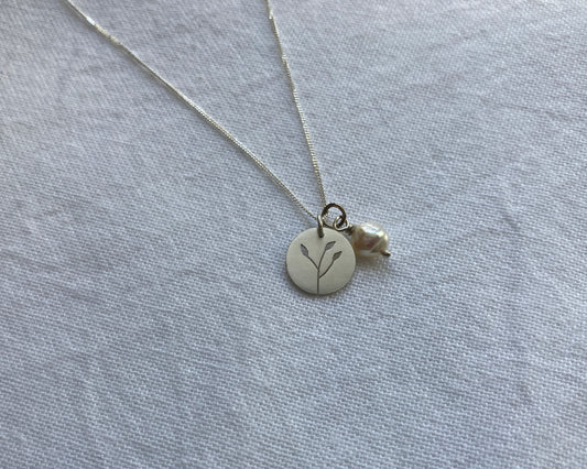 Botanical Collection Disc & Pearl Pendant
